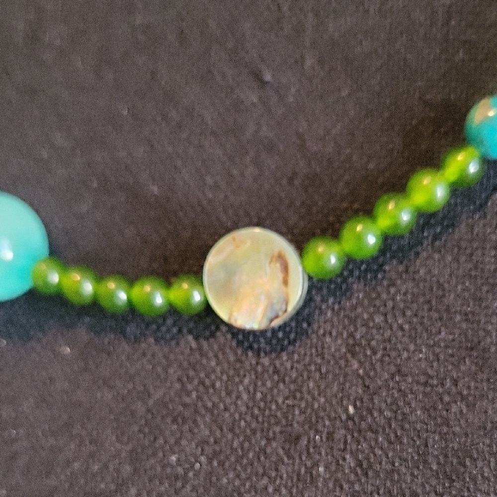 Green and Blue Beaded Necklace - Picture 3 of 4